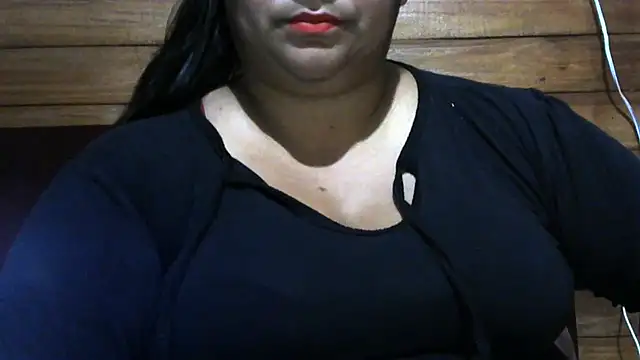 Snapshot of MARRENTINHA34 chatting on June 2026 05:25:01 PM MARRENTINHA34 online show from June 2026 05:25:01 PM
