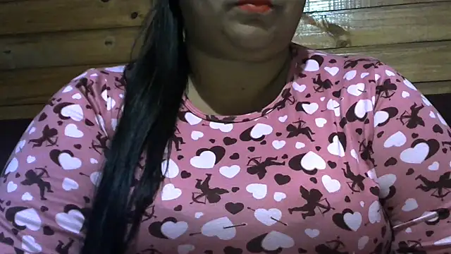 Snapshot of MARRENTINHA34 chatting on July 2026 01:04:01 PM MARRENTINHA34 online show from July 2026 01:04:01 PM