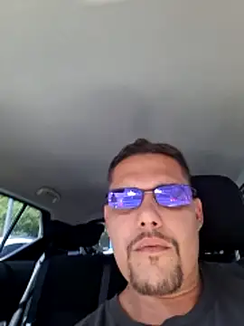 feehzungi0000 online show from February 2026 04:46:01 PM