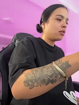 JuanitaMore01 online show from April 2026 09:05:02 PM