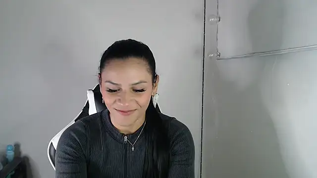JessGarcia online show from November 2025 02:50:02 PM