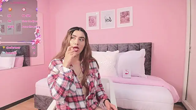 Snapshot of maddie_beauty chatting on October 2025 11:44:02 AM maddie beauty online show from October 2025 11:44:02 AM