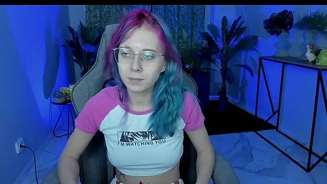 SakuraBliss online show from November 2025 05:02:01 PM