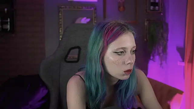 SakuraBliss online show from November 2025 08:10:01 PM