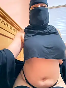 Snapshot of _Laiali_ chatting on September 2025 12:41:01 PM Laiali online show from September 2025 12:41:01 PM