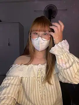 Meowyeuk6 online show from March 2026 07:46:02 AM