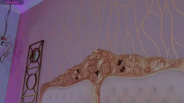 Anamonrroe online show from June 2026 07:42:01 PM