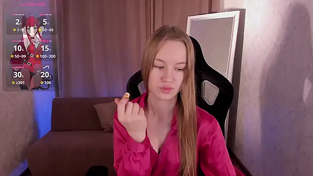 Snapshot of Lucy_Shaw chatting on November 2025 07:19:01 AM Lucy Shaw online show from November 2025 07:19:01 AM