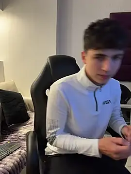 AdrianRinaldi online show from November 2025 08:24:02 PM