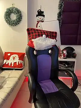 AdrianRinaldi online show from December 2025 08:04:01 PM