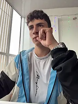 AdrianRinaldi online show from December 2025 08:38:02 PM