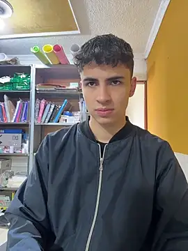 Snapshot of AdrianRinaldi chatting on June 2026 01:46:02 PM AdrianRinaldi online show from June 2026 01:46:02 PM