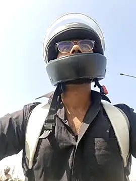 Snapshot of YoursThickDick chatting on November 2025 05:52:01 AM YoursThickDick online show from November 2025 05:52:01 AM