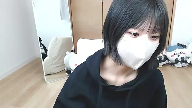 Snapshot of yuna_rin chatting on June 2026 12:50:02 PM yuna rin online show from June 2026 12:50:02 PM