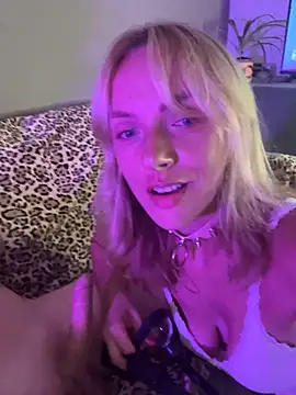 Snapshot of Sienna_Solex chatting on September 2025 02:17:01 PM Sienna Solex online show from September 2025 02:17:01 PM