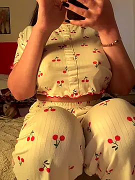 Snapshot of OnlyRima chatting on November 2025 10:40:02 AM OnlyRima online show from November 2025 10:40:02 AM