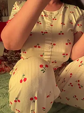 Snapshot of OnlyRima chatting on December 2025 11:48:01 AM OnlyRima online show from December 2025 11:48:01 AM