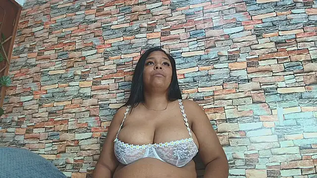 Snapshot of naomi_campbel_ chatting on November 2025 08:54:02 PM naomi campbel online show from November 2025 08:54:02 PM