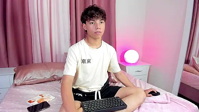 Snapshot of Honeymoon_sariel chatting on November 2025 07:52:02 PM Honeymoon sariel online show from November 2025 07:52:02 PM