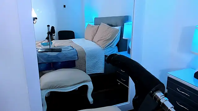 Snapshot of AdeleJhones chatting on January 2026 02:19:01 PM AdeleJhones online show from January 2026 02:19:01 PM