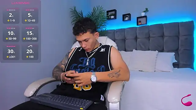 Thomas moon online show from February 2026 12:12:01 PM