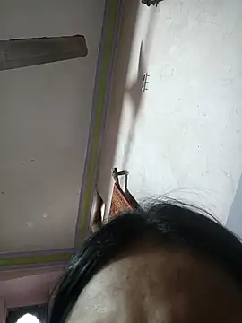 Snapshot of sanu_07 chatting on December 2025 05:05:01 AM sanu 07 online show from December 2025 05:05:01 AM