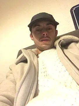 Snapshot of Bandolero51 chatting on March 2026 02:02:01 PM Bandolero51 online show from March 2026 02:02:01 PM