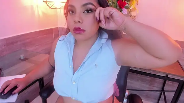 MiaMoxxy online show from November 2025 11:45:01 AM