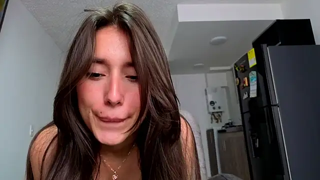 Adhara Kitten online show from April 2026 07:58:02 PM