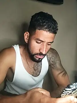 Snapshot of Alexsexygamer chatting on October 2025 01:24:01 AM Alexsexygamer online show from October 2025 01:24:01 AM