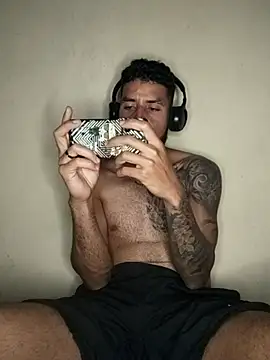 Snapshot of Alexsexygamer chatting on October 2025 07:31:02 PM Alexsexygamer online show from October 2025 07:31:02 PM