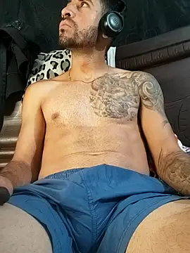 Snapshot of Alexsexygamer chatting on November 2025 12:44:02 PM Alexsexygamer online show from November 2025 12:44:02 PM