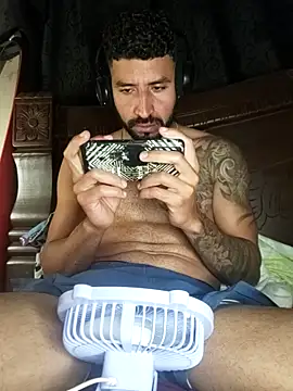 Snapshot of Alexsexygamer chatting on December 2025 04:33:02 AM Alexsexygamer online show from December 2025 04:33:02 AM