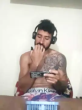 Snapshot of Alexsexygamer chatting on December 2025 08:04:01 PM Alexsexygamer online show from December 2025 08:04:01 PM