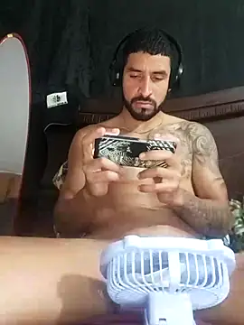 Snapshot of Alexsexygamer chatting on January 2026 01:22:02 AM Alexsexygamer online show from January 2026 01:22:02 AM