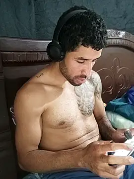 Snapshot of Alexsexygamer chatting on February 2026 01:44:02 AM Alexsexygamer online show from February 2026 01:44:02 AM