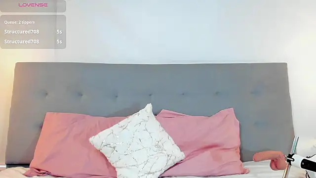 Snapshot of Luna_Claire chatting on November 2025 02:44:01 PM Luna Claire online show from November 2025 02:44:01 PM