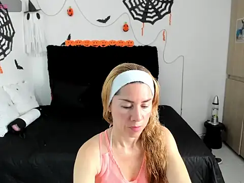 angie blondies online show from October 2025 02:39:01 PM