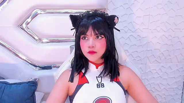 Snapshot of TatiLee chatting on November 2025 05:23:01 PM TatiLee online show from November 2025 05:23:01 PM