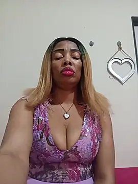 SEXYMOANSXX online show from May 2026 01:40:02 PM