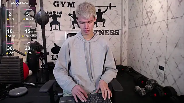 Snapshot of nicktorn chatting on November 2025 12:33:02 PM nicktorn online show from November 2025 12:33:02 PM