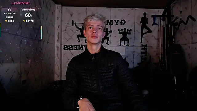 Snapshot of nicktorn chatting on December 2025 12:21:01 PM nicktorn online show from December 2025 12:21:01 PM