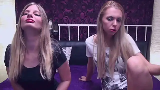 Snapshot of BlondeWitches chatting on March 2025 01:25:02 PM BlondeWitches online show from March 2025 01:25:02 PM