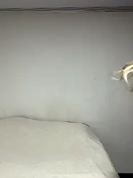 kymberly-reyes11 online show from December 2025 02:43:02 AM