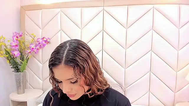 CataRicci online show from September 2025 11:55:02 AM