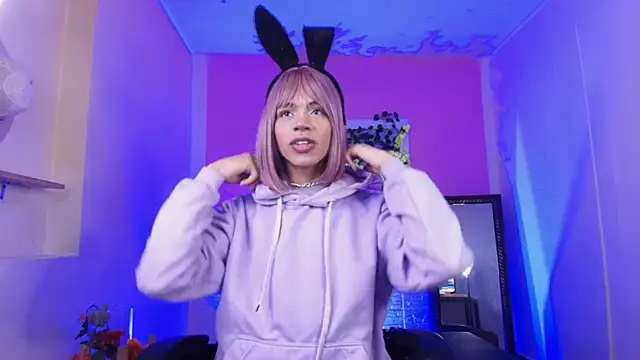 Katy bratz  online show from October 2025 02:42:01 AM