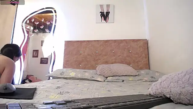 solpeich online show from November 2025 05:01:02 PM