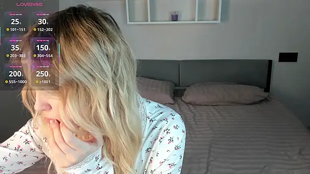 Julliakoill online show from October 2025 08:00:02 AM