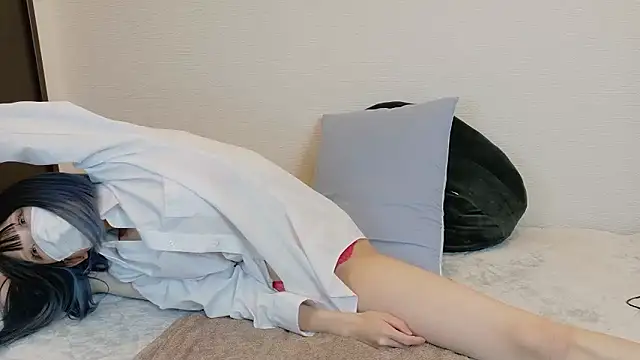 Snapshot of sarina_at chatting on November 2025 07:29:01 AM sarina at online show from November 2025 07:29:01 AM