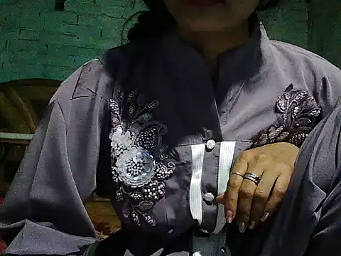 ROSE GOLDE online show from October 2025 11:58:01 AM